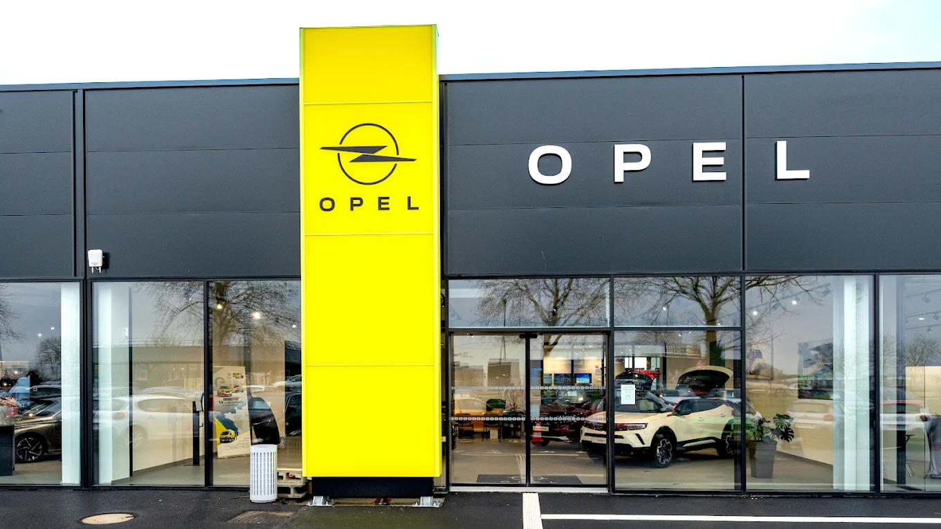 Opel Lucon.webp