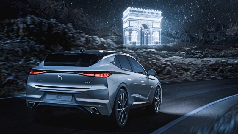 DS 4 Arc de Triomphe