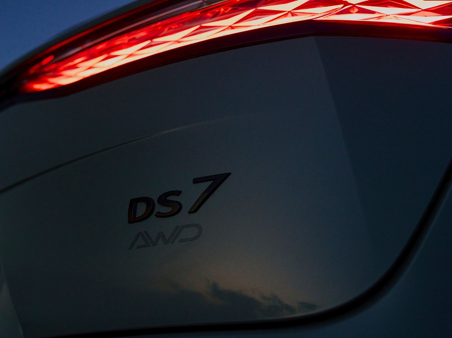 DS 7 E-TENSE.jpeg