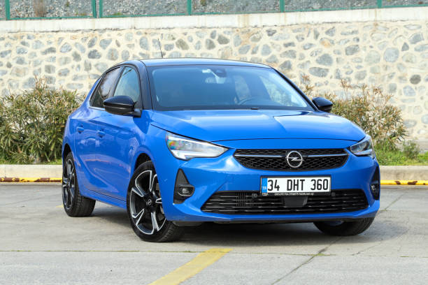 opel corsa essence.jpg