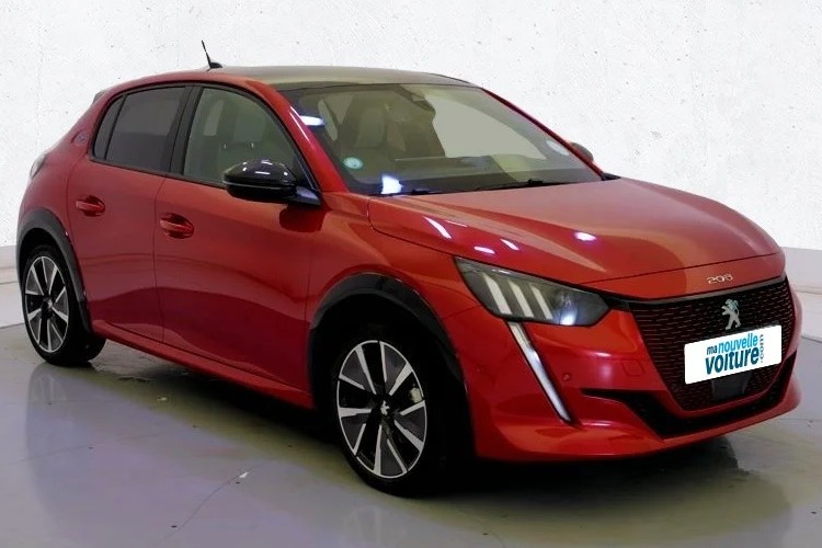 Peugeot e-208