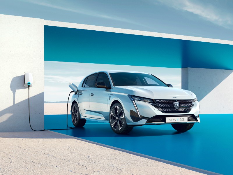 Peugeot e-308 2023