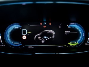 Hybride rechargeable : nos conseils pour une conduite économe