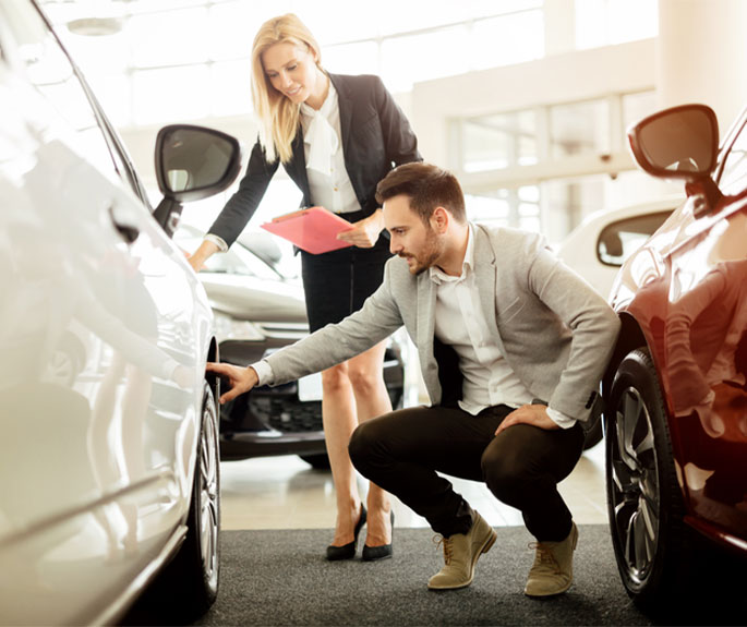 Petit budget : comment trouver une voiture d'occasion pas chère ?