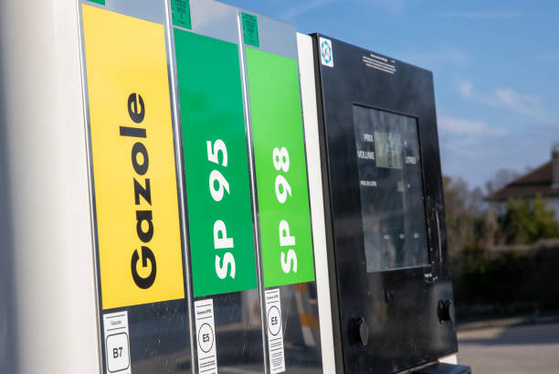 Différence entre le sans plomb 95 et 98 : guide complet 2025