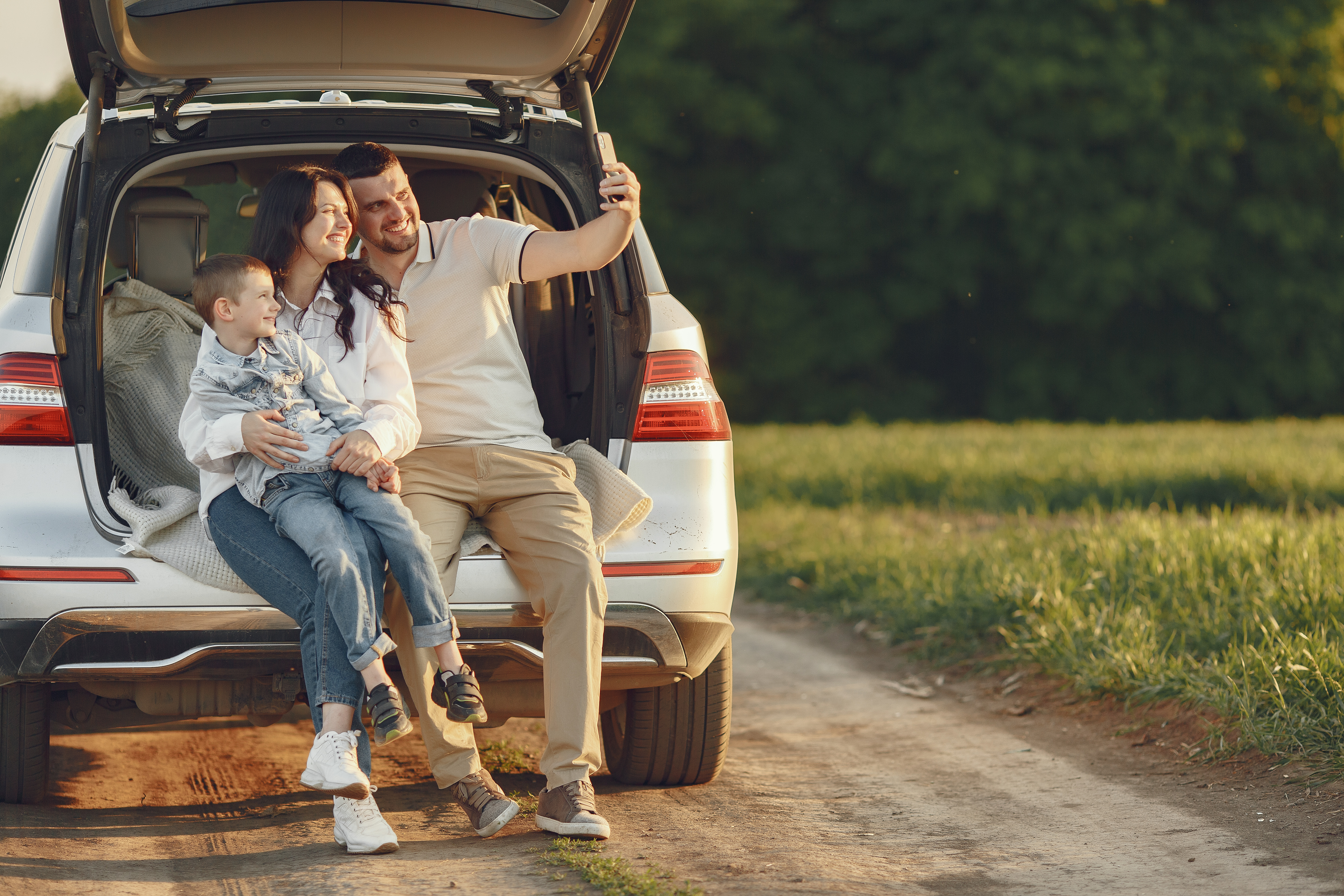 Guide complet : Quelles sont les meilleures voitures familiales avec un grand coffre ?