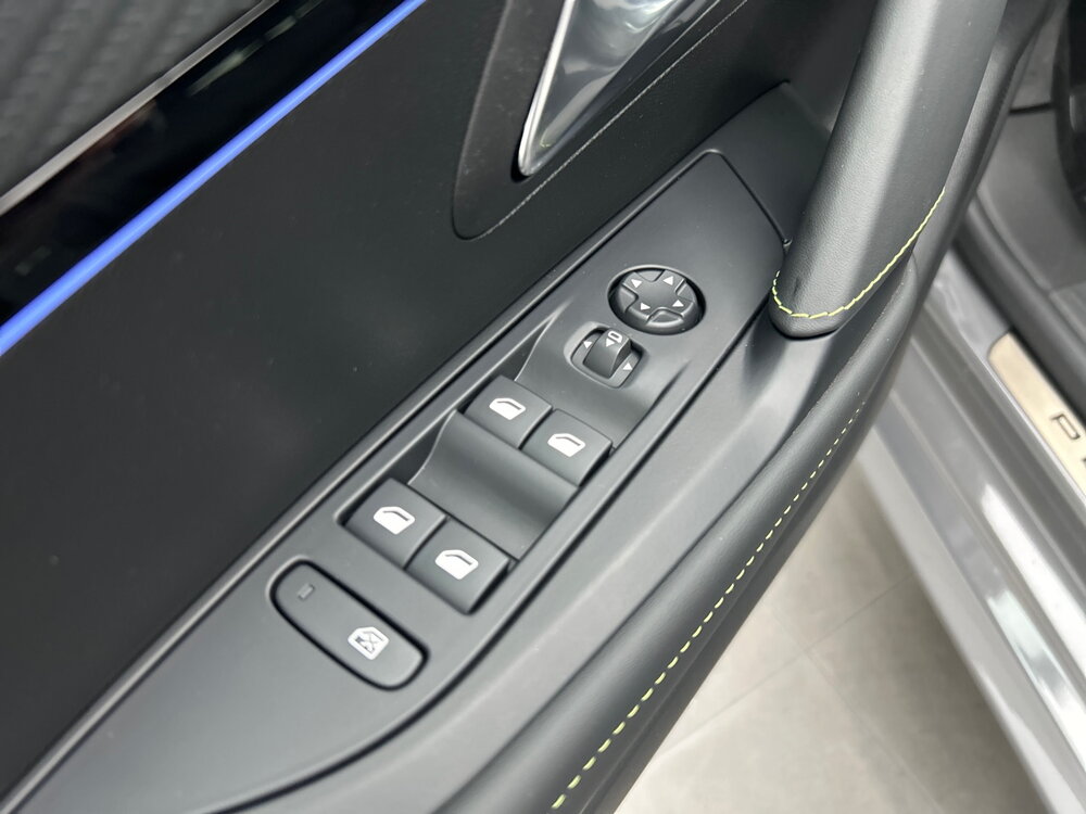 Occasion PEUGEOT 208 208 Hybrid 145 ch e-DCS6 - GT