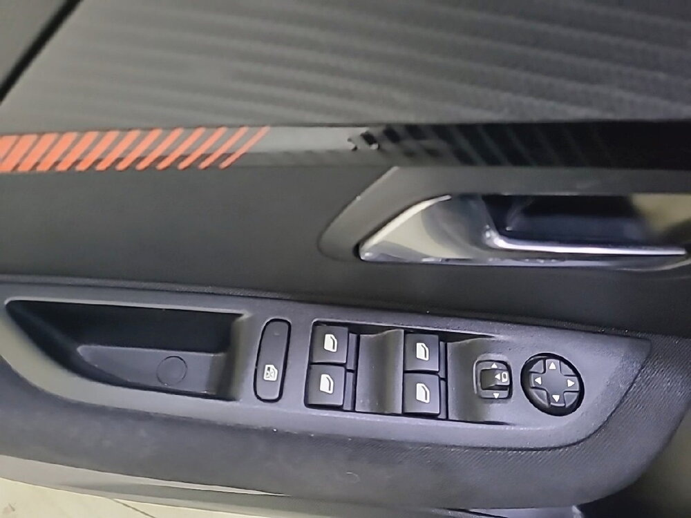 Occasion PEUGEOT 208 208 Electrique 50 kWh 136ch - Active