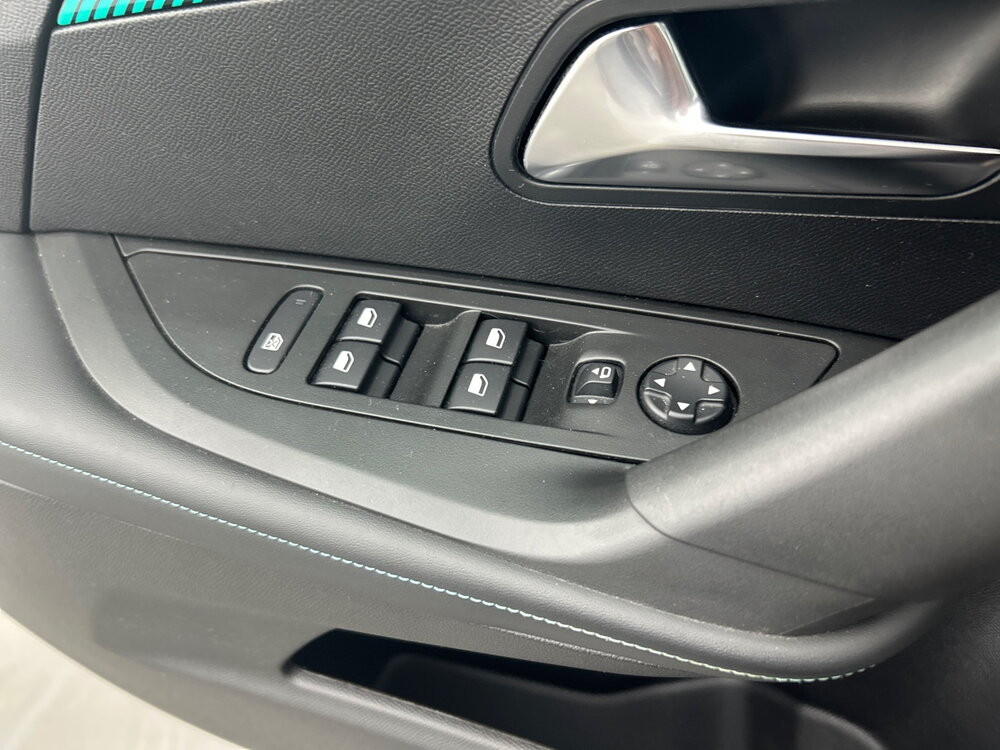 Occasion PEUGEOT 2008 2008 Electrique 136 ch - Allure Pack