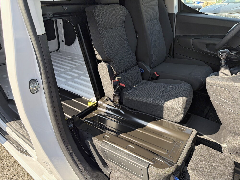 Occasion OPEL Combo COMBO CARGO M 650 KG BLUEHDI 100 S&S BVM6