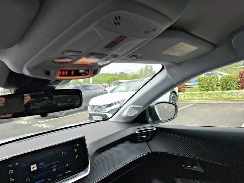 Occasion PEUGEOT 208 208 Hybrid 110 ch e-DCS6 - série spéciale EDITION