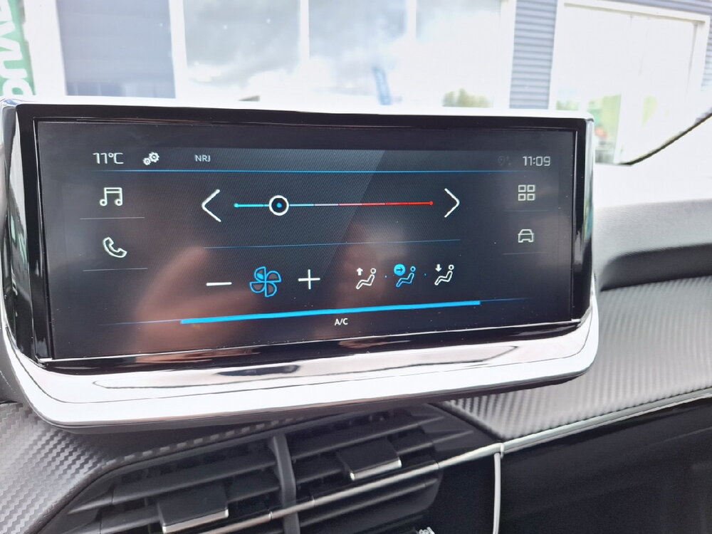 Occasion PEUGEOT 208 208 Hybrid 110 ch e-DCS6 - série spéciale EDITION