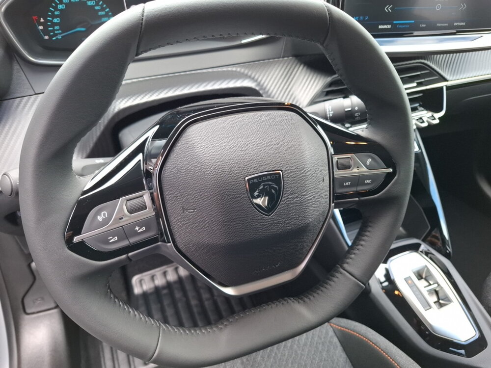Occasion PEUGEOT 208 208 Hybrid 110 ch e-DCS6 - série spéciale EDITION