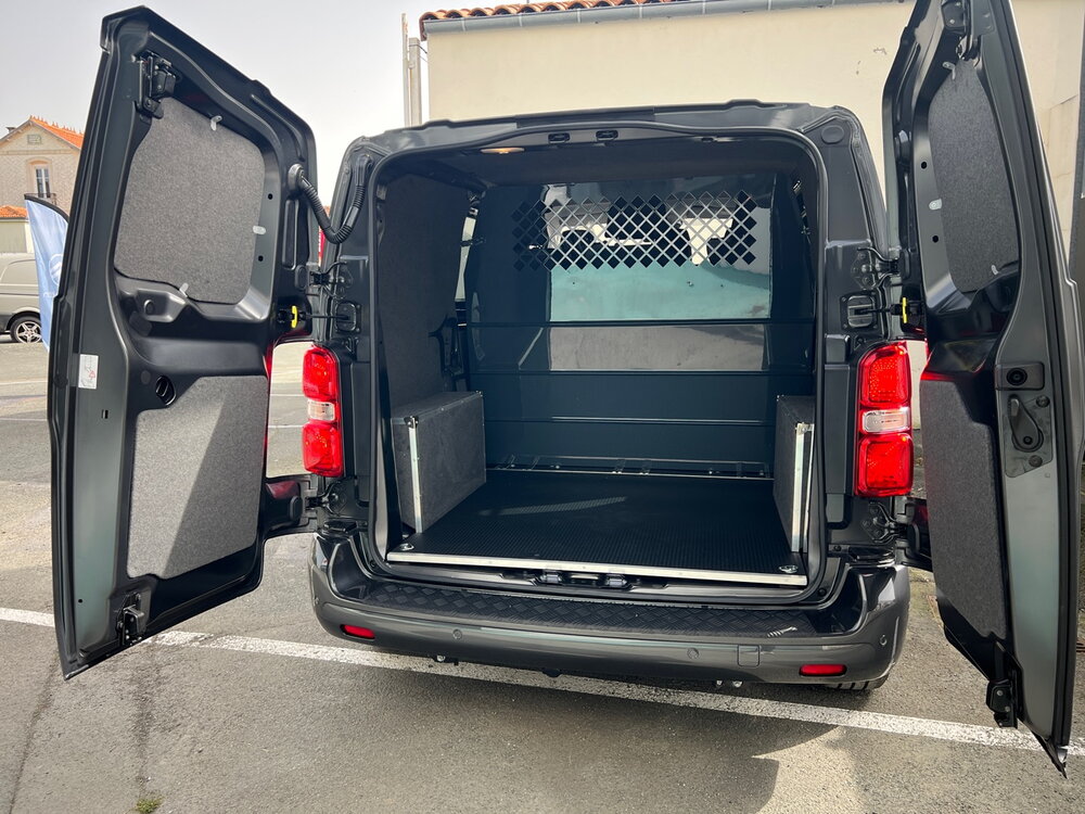 Occasion CITROEN Jumpy JUMPY FGN M DIESEL 150 CH AUTOMAT.