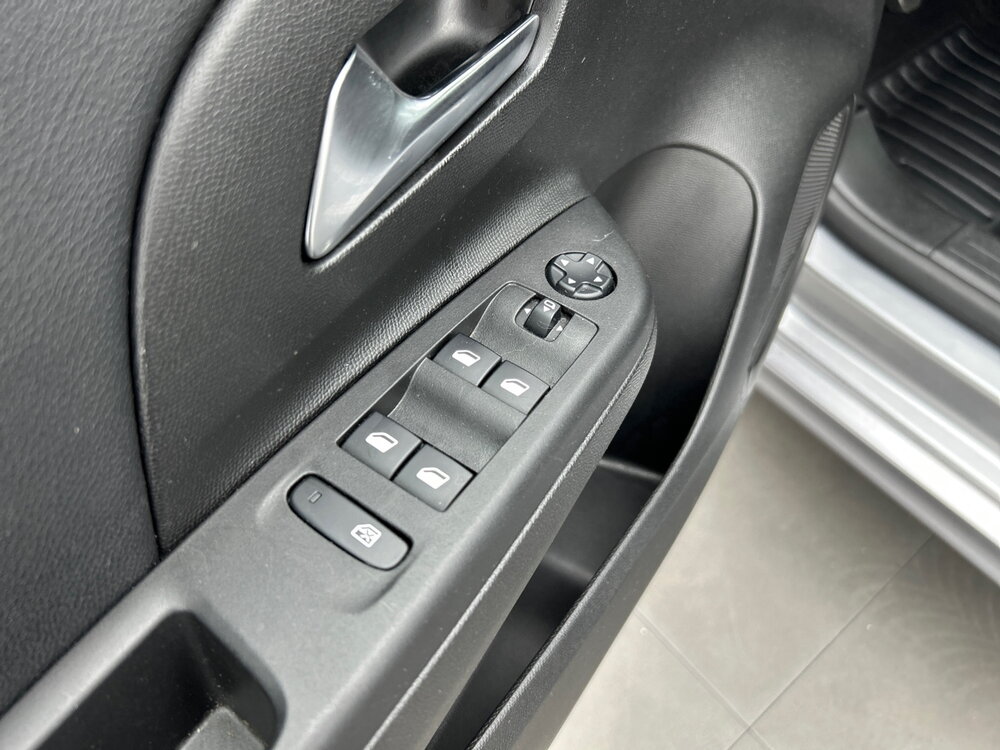 Occasion OPEL Corsa Corsa 1.2 Turbo 100 ch BVM6 - Elegance