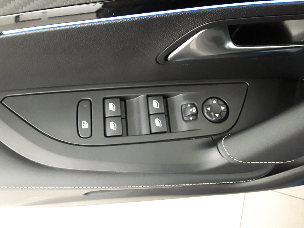 Occasion PEUGEOT 2008 2008 PureTech 130 S&S EAT8 - GT