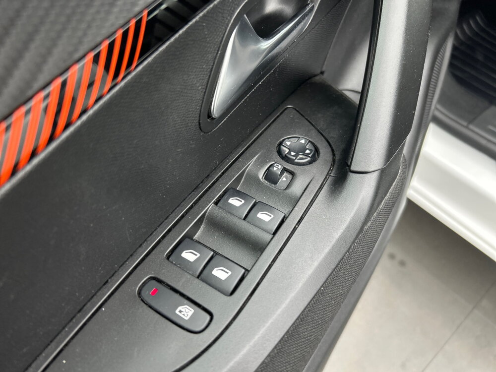 Occasion PEUGEOT 2008 2008 PureTech 130 S&S EAT8 - Active Pack