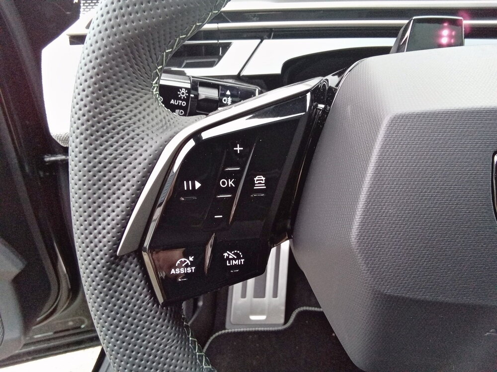 Occasion PEUGEOT 5008 5008 Hybrid 145 ch e-DCS6 - GT Exclusive