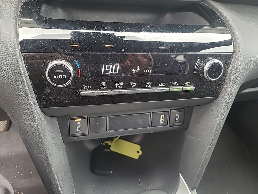 Occasion TOYOTA Yaris Yaris Cross Hybride 116h 2WD - Design