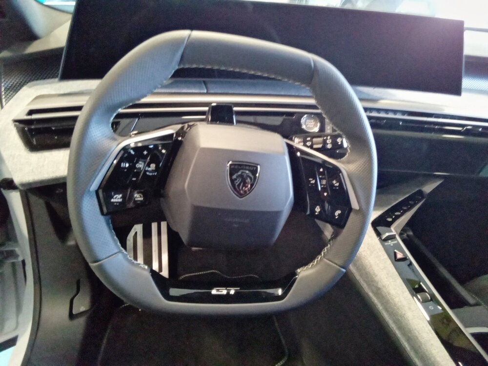 Occasion PEUGEOT 5008 5008 Hybrid 145 ch e-DCS6 - GT Exclusive