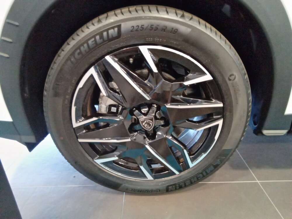 Occasion PEUGEOT 5008 5008 Hybrid 145 ch e-DCS6 - GT Exclusive