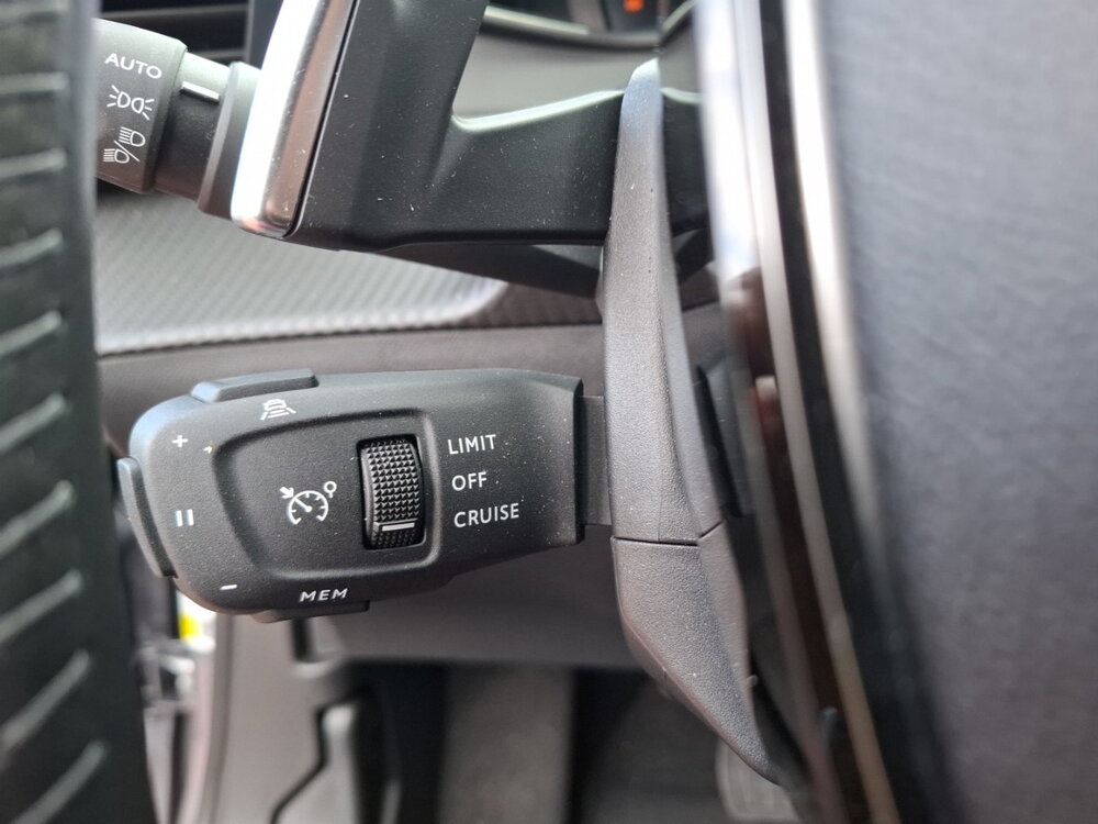 Occasion PEUGEOT 2008 2008 Hybrid 136 e-DCS6 - Allure