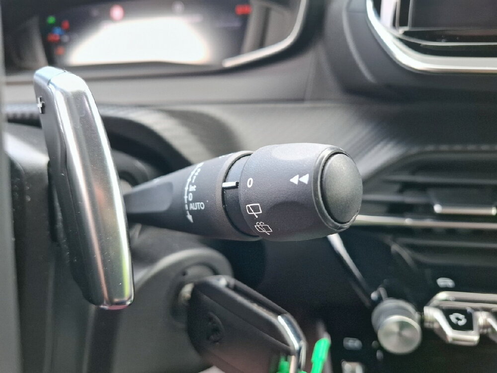 Occasion PEUGEOT 2008 2008 Hybrid 136 e-DCS6 - Allure