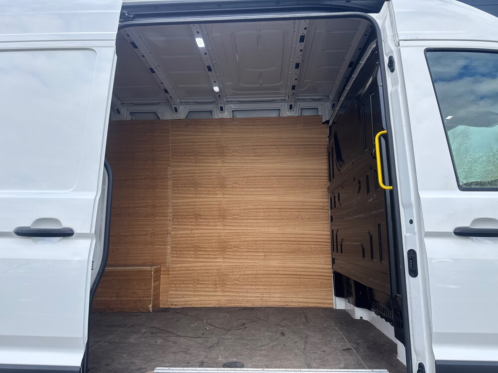 Occasion VOLKSWAGEN Crafter Van CRAFTER VAN 30 L3H3 2.0 TDI 140 CH - BUSINESS