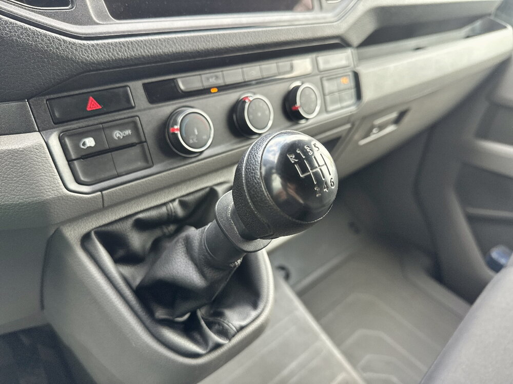 Occasion VOLKSWAGEN Crafter Van CRAFTER VAN 30 L3H3 2.0 TDI 140 CH - BUSINESS