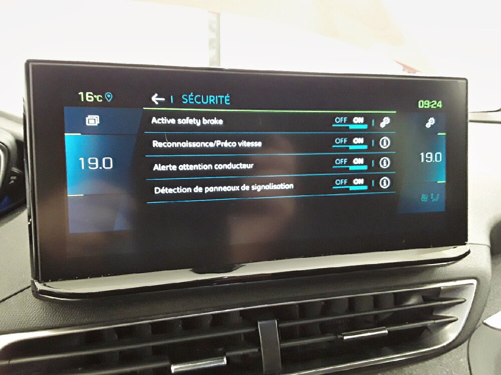 Occasion PEUGEOT 3008 3008 Hybrid4 300 e-EAT8 - Allure Pack