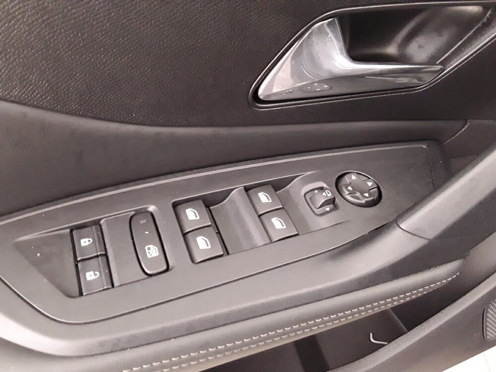 Occasion PEUGEOT 308 308 SW Hybrid 145 e-DCS6 - Allure