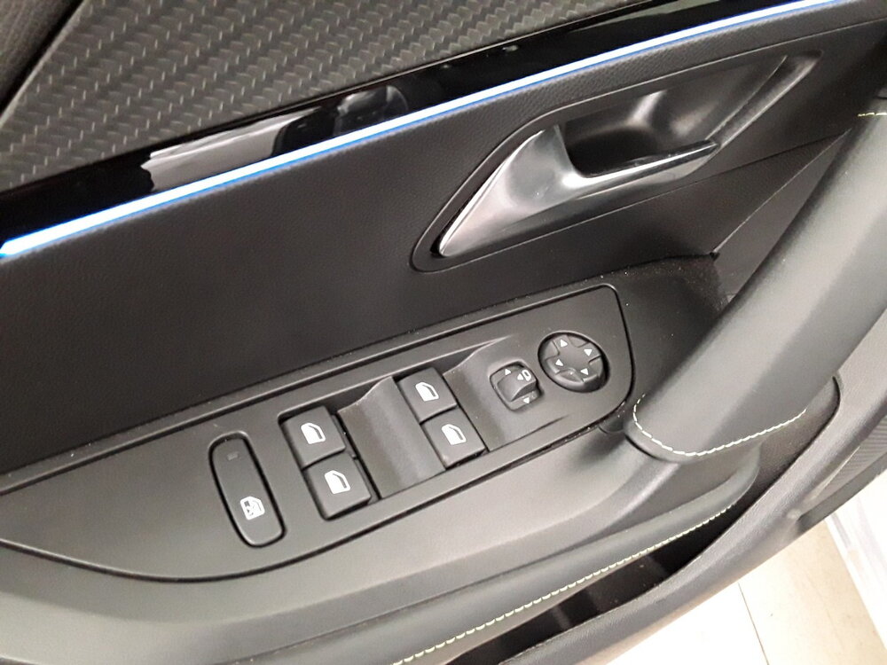 Occasion PEUGEOT 2008 2008 PureTech 130 S&S EAT8 - GT