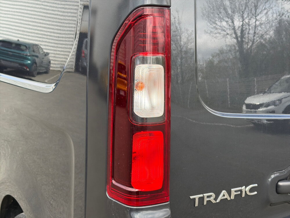 Occasion RENAULT TRAFIC FGN L1H1 2800 KG BLUE DCI 150 EDC - GRAND CONFORT