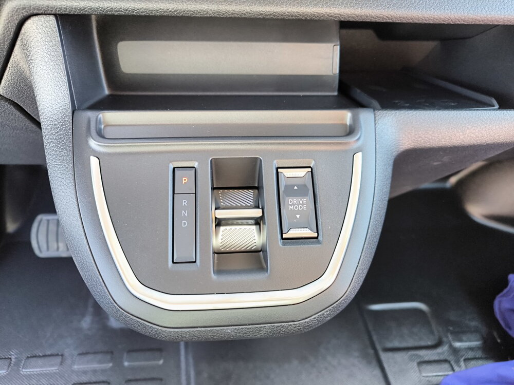 Occasion PEUGEOT Expert EXPERT CA FIXE M DIESEL 180 CH AUTOMATIQUE - TECH EDITION