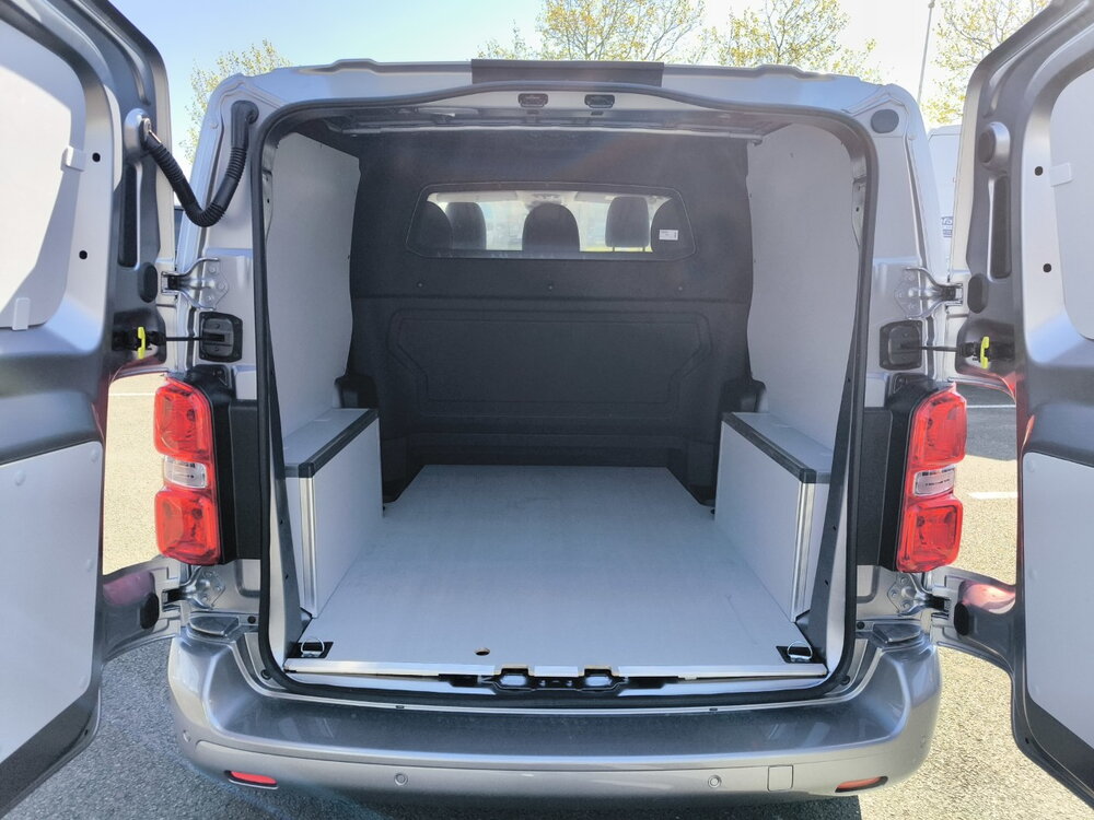 Occasion PEUGEOT Expert EXPERT CA FIXE M DIESEL 180 CH AUTOMATIQUE - TECH EDITION