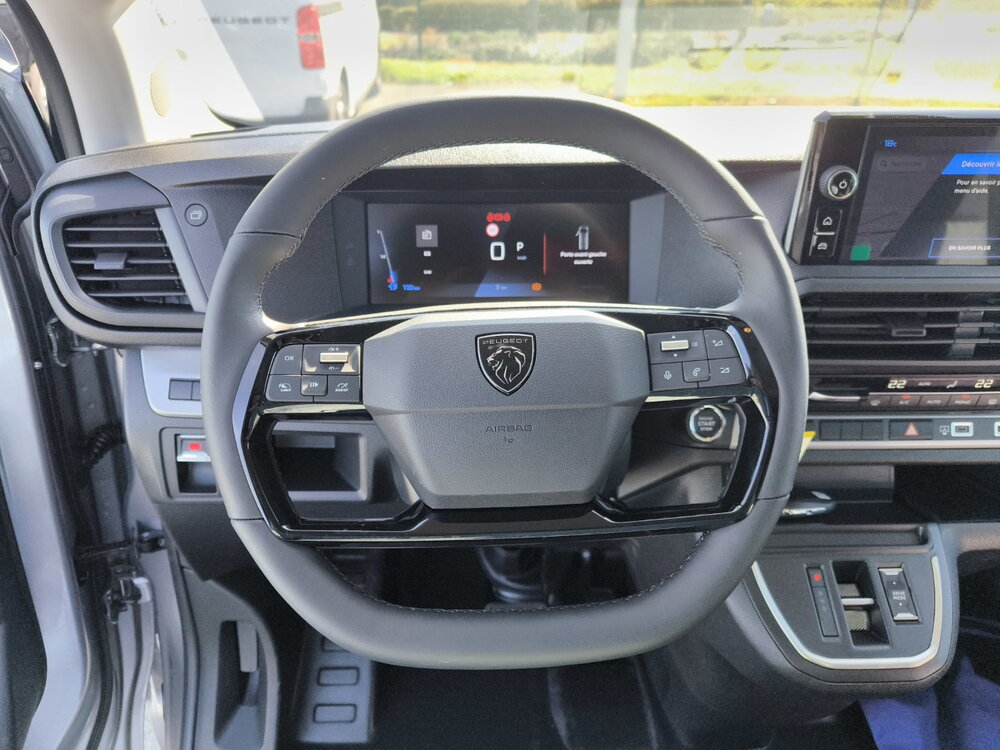 Occasion PEUGEOT Expert EXPERT CA FIXE M DIESEL 180 CH AUTOMATIQUE - TECH EDITION