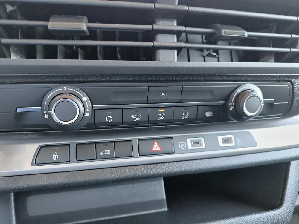 Occasion PEUGEOT Expert E-EXPERT FGN M 136 CH 75 KWH