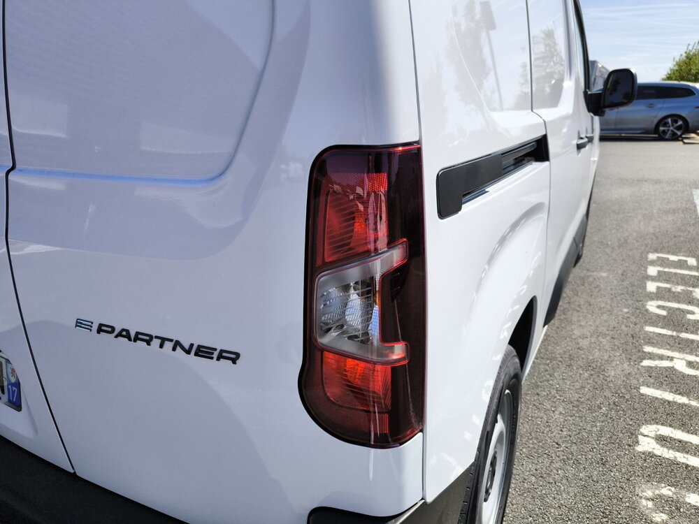 Occasion PEUGEOT Partner E-PARTNER FGN 136 CH M CHARG UT MAJ 54 KWH AUT