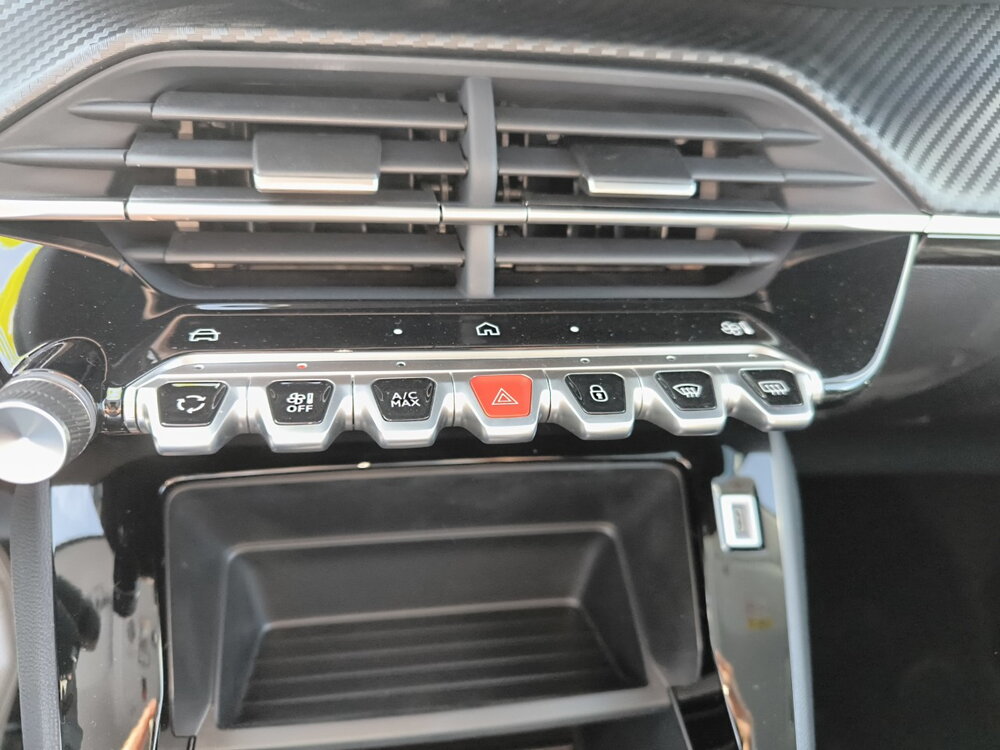 Occasion PEUGEOT 208 208 Hybrid 110 ch e-DCS6 - série spéciale EDITION