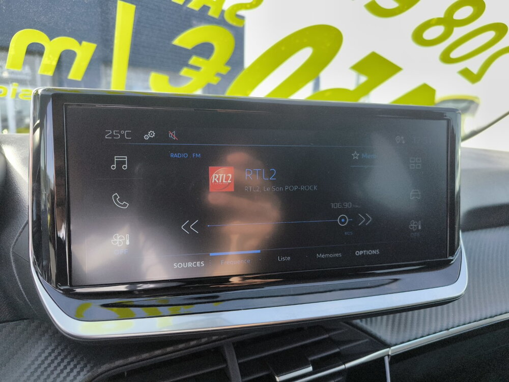 Occasion PEUGEOT 208 208 Hybrid 110 ch e-DCS6 - série spéciale EDITION