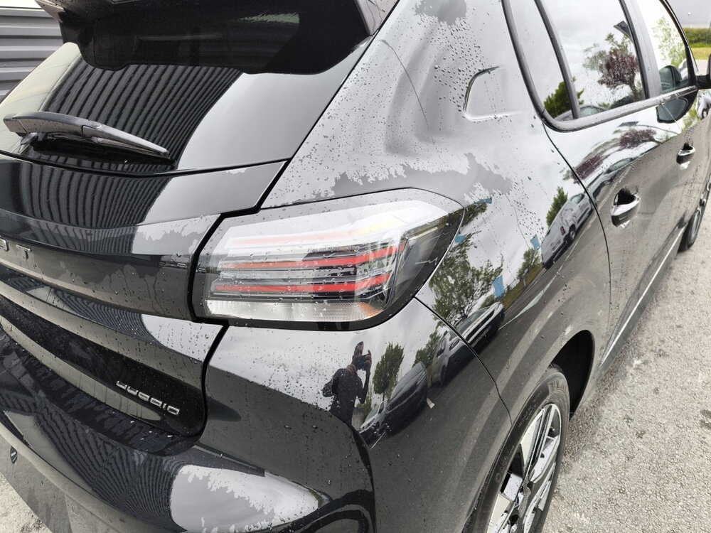 Occasion PEUGEOT 208 208 Hybrid 110 ch e-DCS6 - série spéciale EDITION