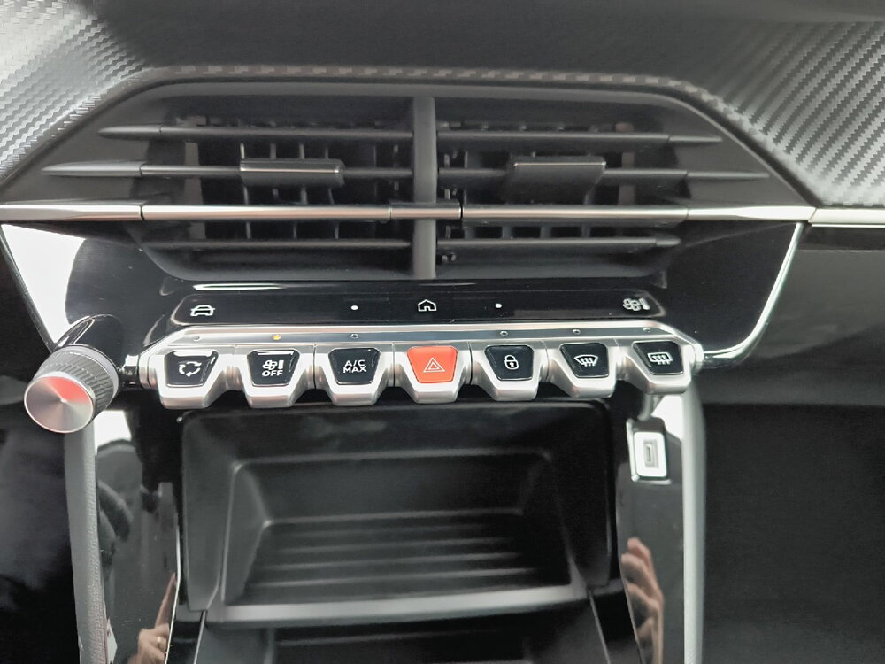 Occasion PEUGEOT 208 208 Hybrid 110 ch e-DCS6 - série spéciale EDITION