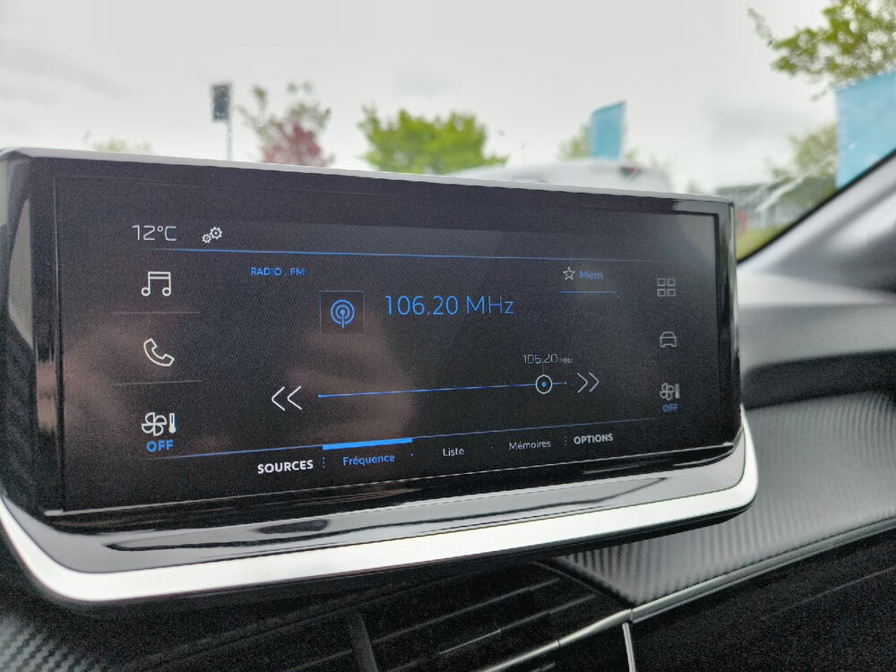 Occasion PEUGEOT 208 208 Hybrid 110 ch e-DCS6 - série spéciale EDITION