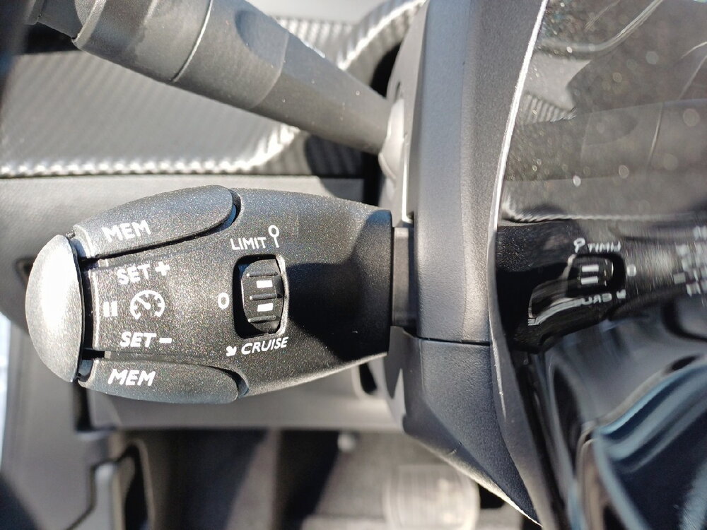 Occasion PEUGEOT 2008 2008 Hybrid 110 e-DCS6 - Edition