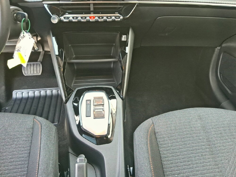 Occasion PEUGEOT 208 208 Hybrid 110 ch e-DCS6 - série spéciale EDITION