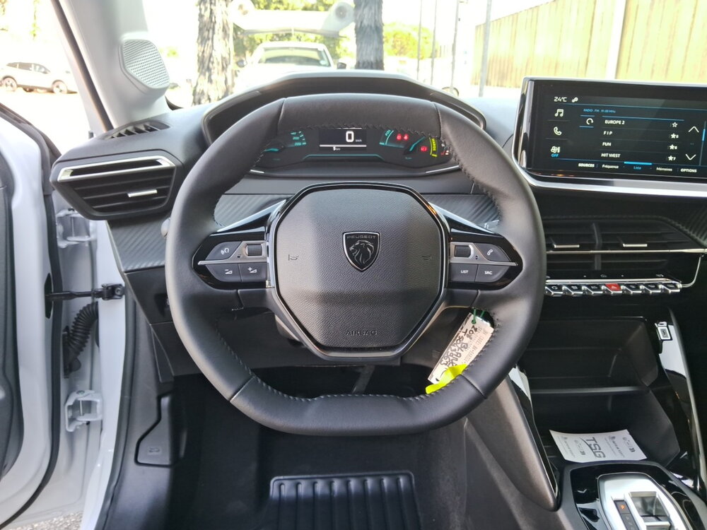 Occasion PEUGEOT 208 208 Hybrid 110 ch e-DCS6 - série spéciale EDITION