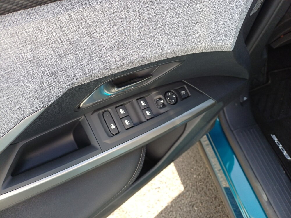 Occasion PEUGEOT 3008 3008 Electrique 210 ch 73 kWh - Allure