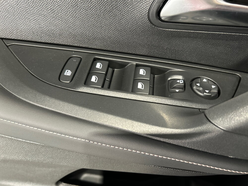 Occasion PEUGEOT 2008 2008 Hybrid 145 e-DCS6 - Allure