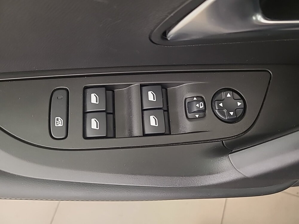 Occasion PEUGEOT 2008 2008 Electrique 136 ch - Allure