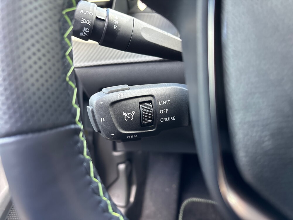 Occasion PEUGEOT 2008 2008 Electrique 54 kWh 156 ch - GT Exclusive